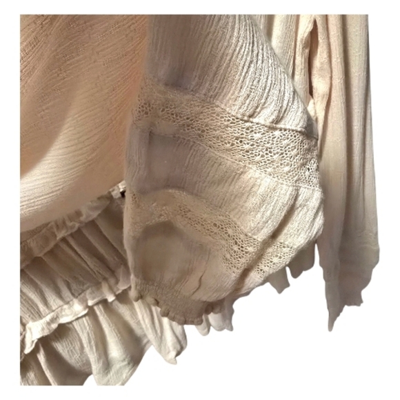 Buffalo David Bitton Cream Ruffle-Trim Long Sleeve V-Neck Top - Picture 2 of 6